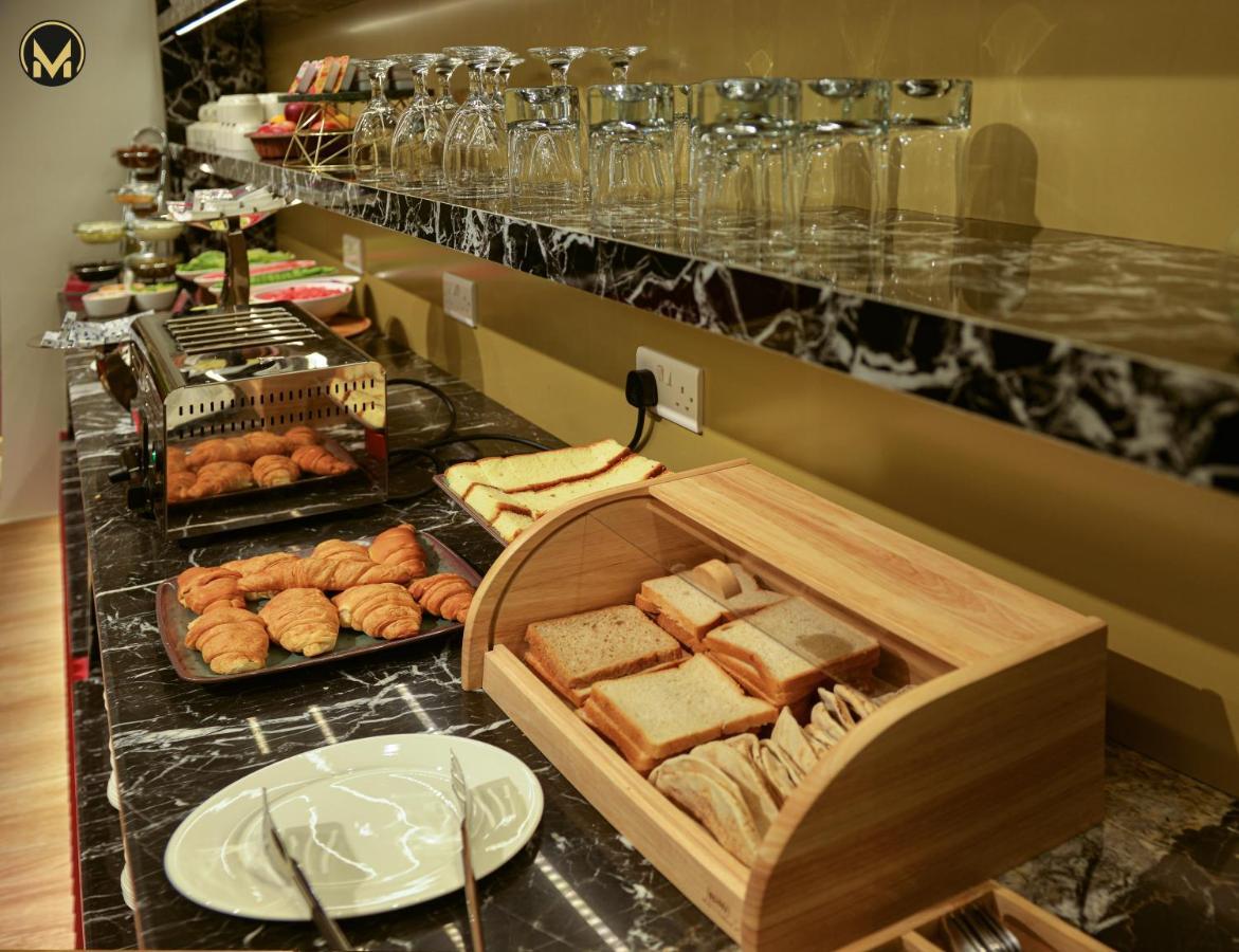 Muscat Express Hotel Екстериор снимка